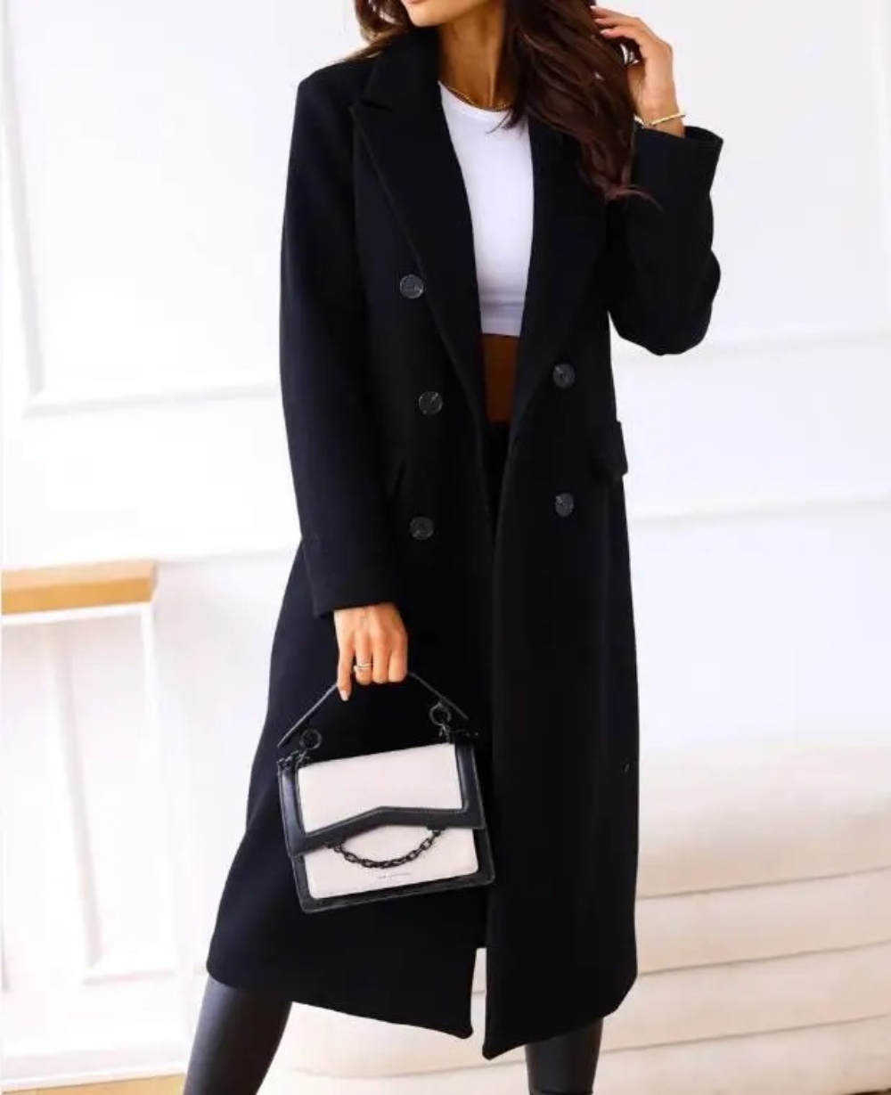 Trench aderente donna, cappotto lungo, outerwear elegante e moderno.