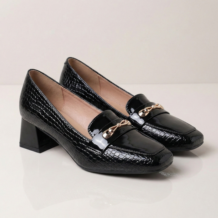 Décolleté eleganti donna con tacco largo stabile e punta quadrata moderna. Scarpe alla moda per comfort quotidiano e occasioni.