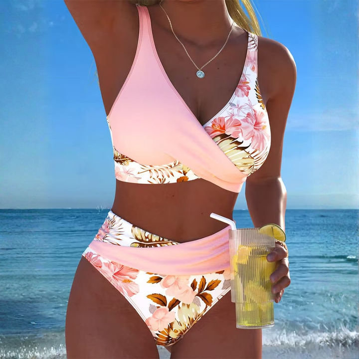 Costume da bagno bikini floreale regolabile per donna, offre comfort e vestibilità personalizzata per mare ed estate.