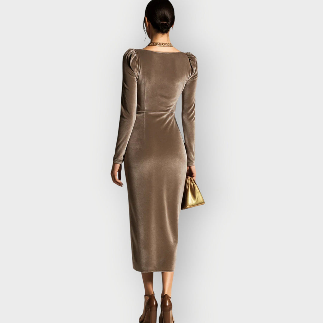 Abito midi drappeggiato da donna con maniche lunghe e arricciature. Un vestito elegante e confortevole per ogni occasione.