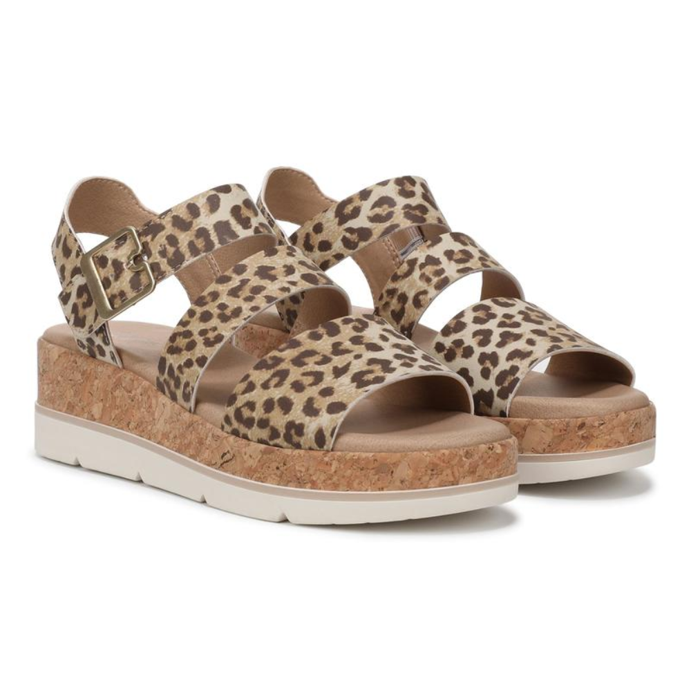 Dettaglio sandali donna leopardati: design moda con stampa animalier, ideali per comfort estivo.