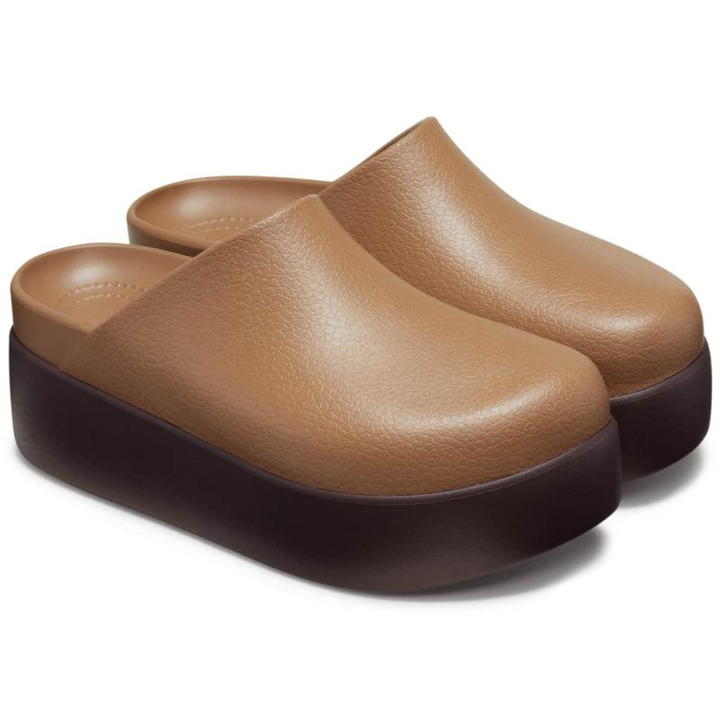 Eleganti zoccoli da donna con plateau, ideali per la moda estiva e il comfort quotidiano. Scarpe comode.
