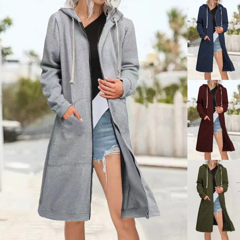 Cardigan oversize donna multicolore con zip e cappuccio, perfetto per abbigliamento casual.