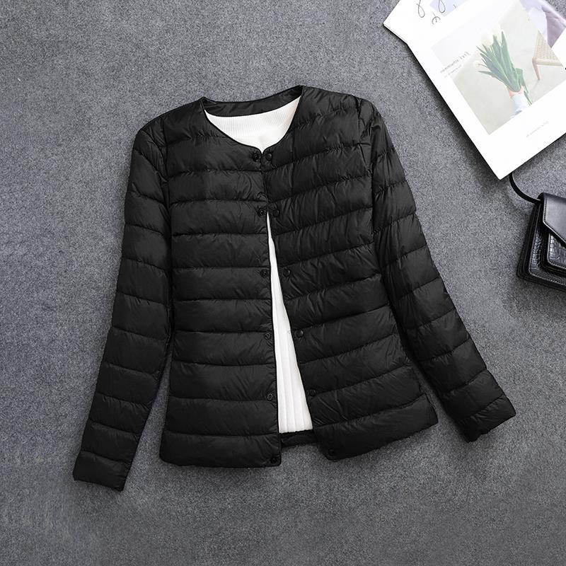 Giacca da donna elegante e comoda, scollo tondo, capospalla isolante e leggero.