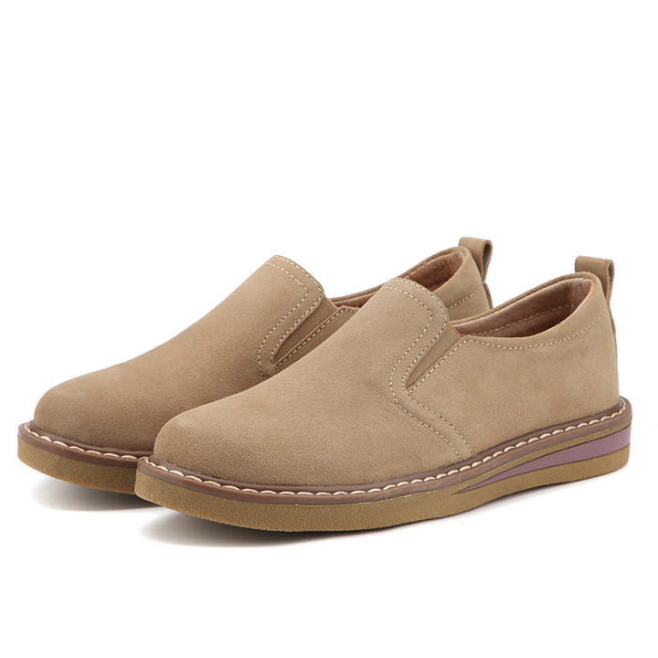 Mocassini donna casual in pelle neri, comodi e senza lacci. Ideali per comfort quotidiano e moda primaverile.