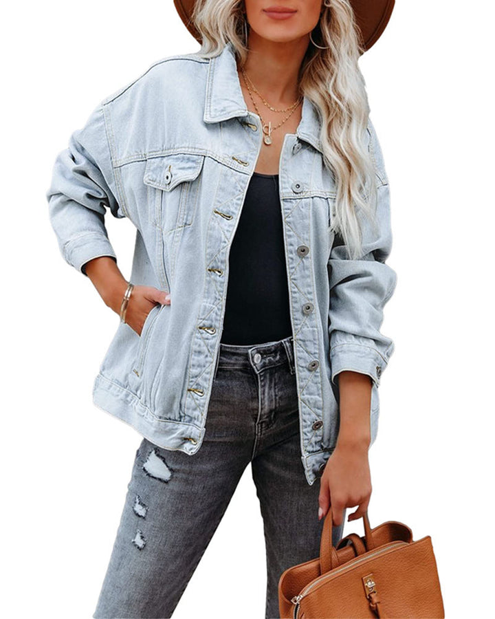 Giacca donna oversize in denim con colletto a sciarpa. Capo versatile ed elegante per un look di tendenza.
