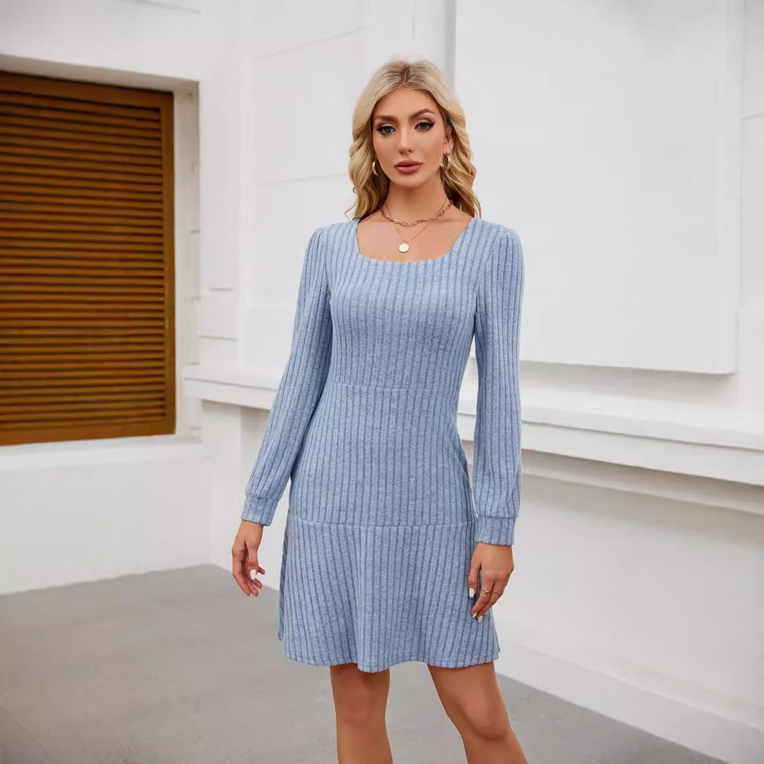Mini abito donna a maniche lunghe e scollo quadrato, perfetto per moda autunno/primavera.