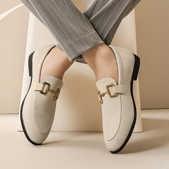 Calzature uomo slip-on, mocassini comodi e versatili per business e comfort quotidiano.