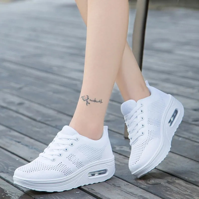 Scarpe donna con supporto plantare avanzato, ammortizzate, per il massimo benessere dei piedi.