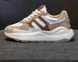 Calzature donna versatili marroni, scarpe casual piatte con punta tonda per moda autunnale e comfort quotidiano.