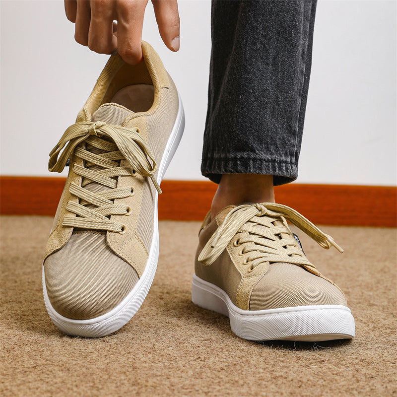 Sneakers uomo senza lacci beige, comode e sportive per passeggio e viaggio, perfette anche per taglie grandi.