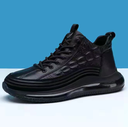 Scarpe invernali uomo nere sportive con cuscinetto d'aria e suola antiscivolo. Comfort e moda casual uomo.