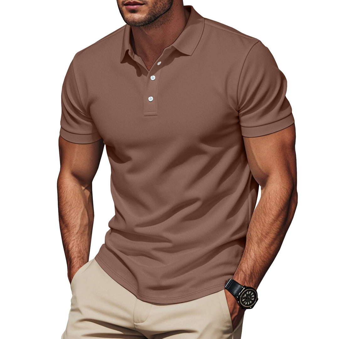 Top uomo girocollo, manica corta, perfetto per un abbigliamento estivo leggero e pratico.