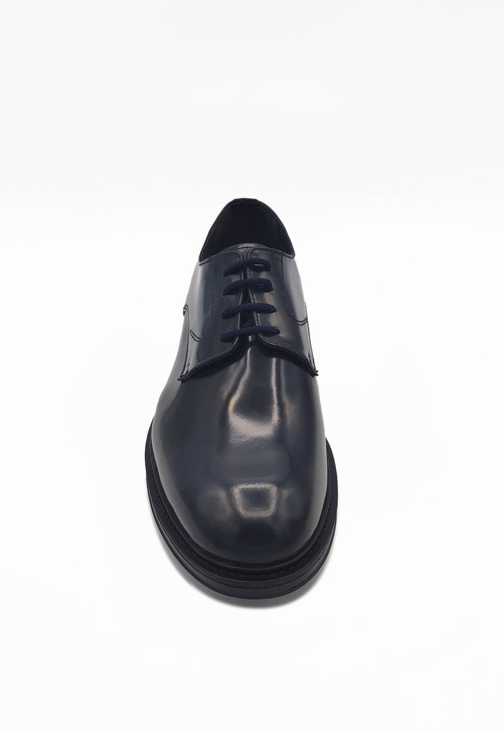 Moda maschile: scarpe stringate uomo eleganti effetto abraso. Qualità artigianale e comfort per ogni occasione.