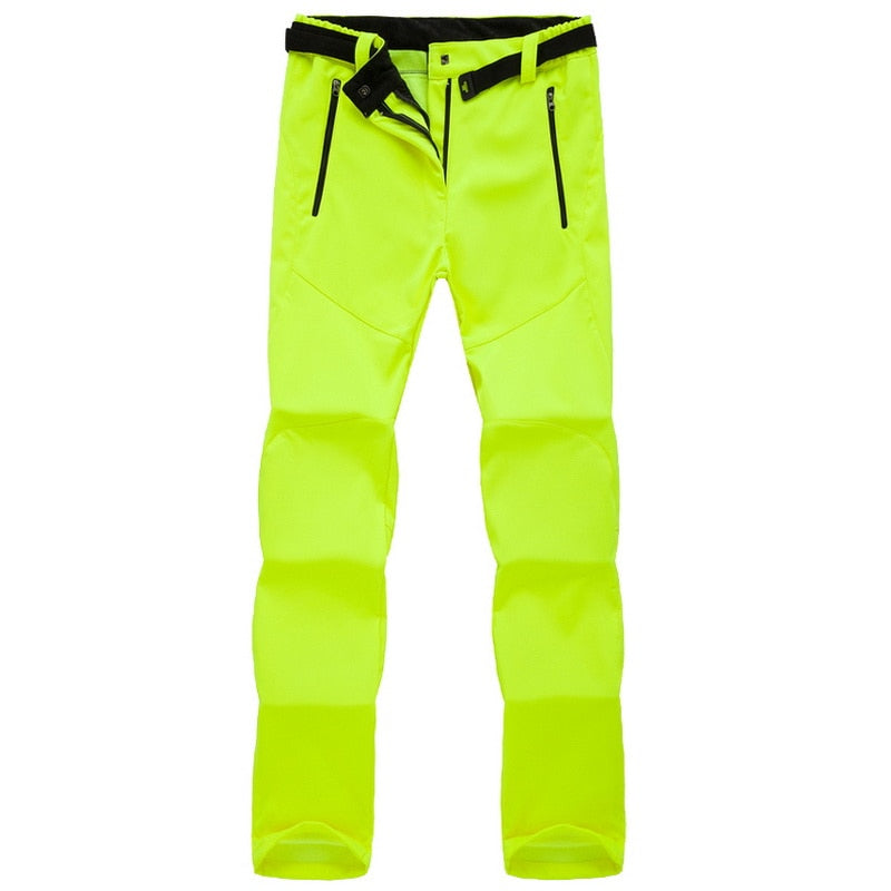 Pantaloni giornalieri donna impermeabili, resistenti e comodi per affrontare ogni sfida outdoor e urbana.