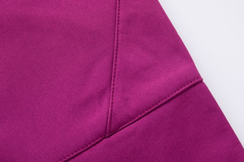 Pantaloni trekking donna stile casual, impermeabili e flessibili, ottimi per viaggio e attività outdoor.