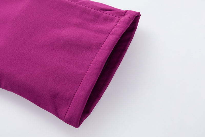 Pantaloni donna per escursionismo: impermeabili, flessibili, resistenti e comodi per un'esperienza outdoor ottimale.