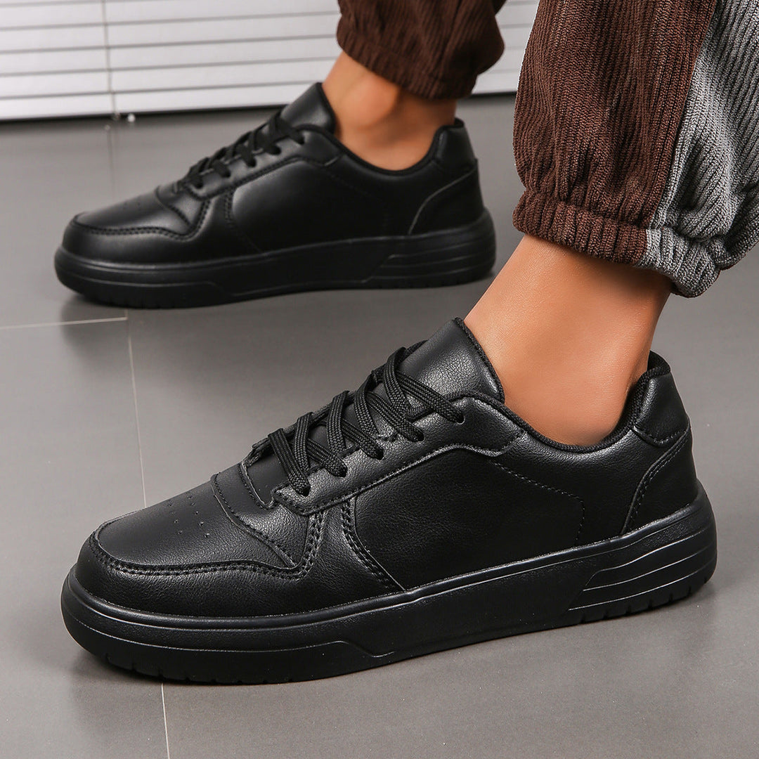 Moderne sneakers uomo multicolore, versatili per outfit casual e sportivi in ogni stagione.