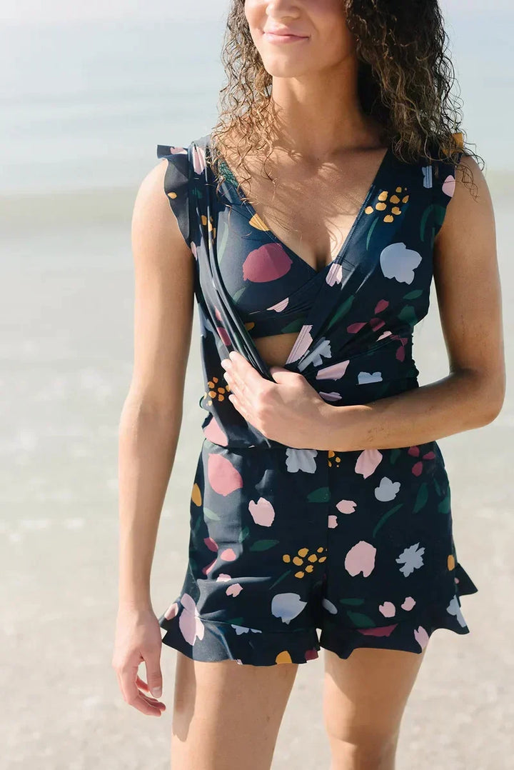 Costume intero donna, stile romantico con volant e supporto, per un'estate indimenticabile.