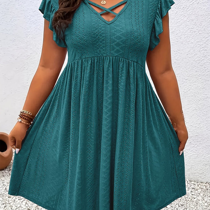 Mini abito casual donna estivo, scollo a V, maniche a volant, ideale per un look chic e confortevole.