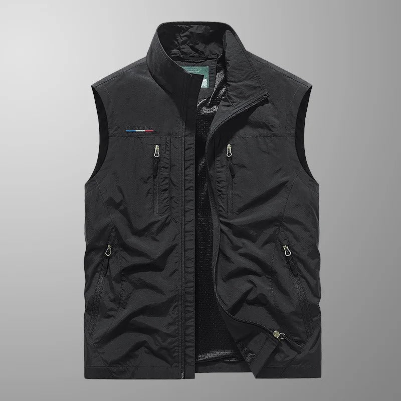 Gilet utility uomo per lavoro o avventura, con tasche funzionali. Leggero, comodo e pratico.