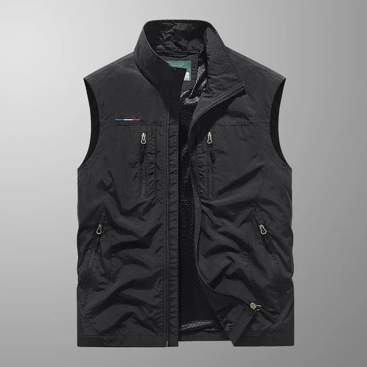 Gilet utility uomo per lavoro o avventura, con tasche funzionali. Leggero, comodo e pratico.
