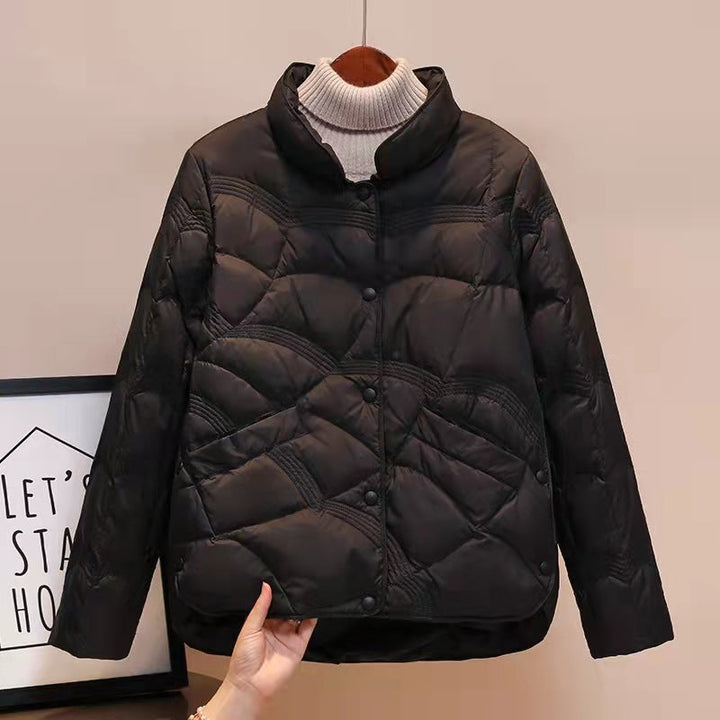 Giacca donna trapuntata, design leggero ed elegante con collo alto, outerwear perfetto autunno inverno.