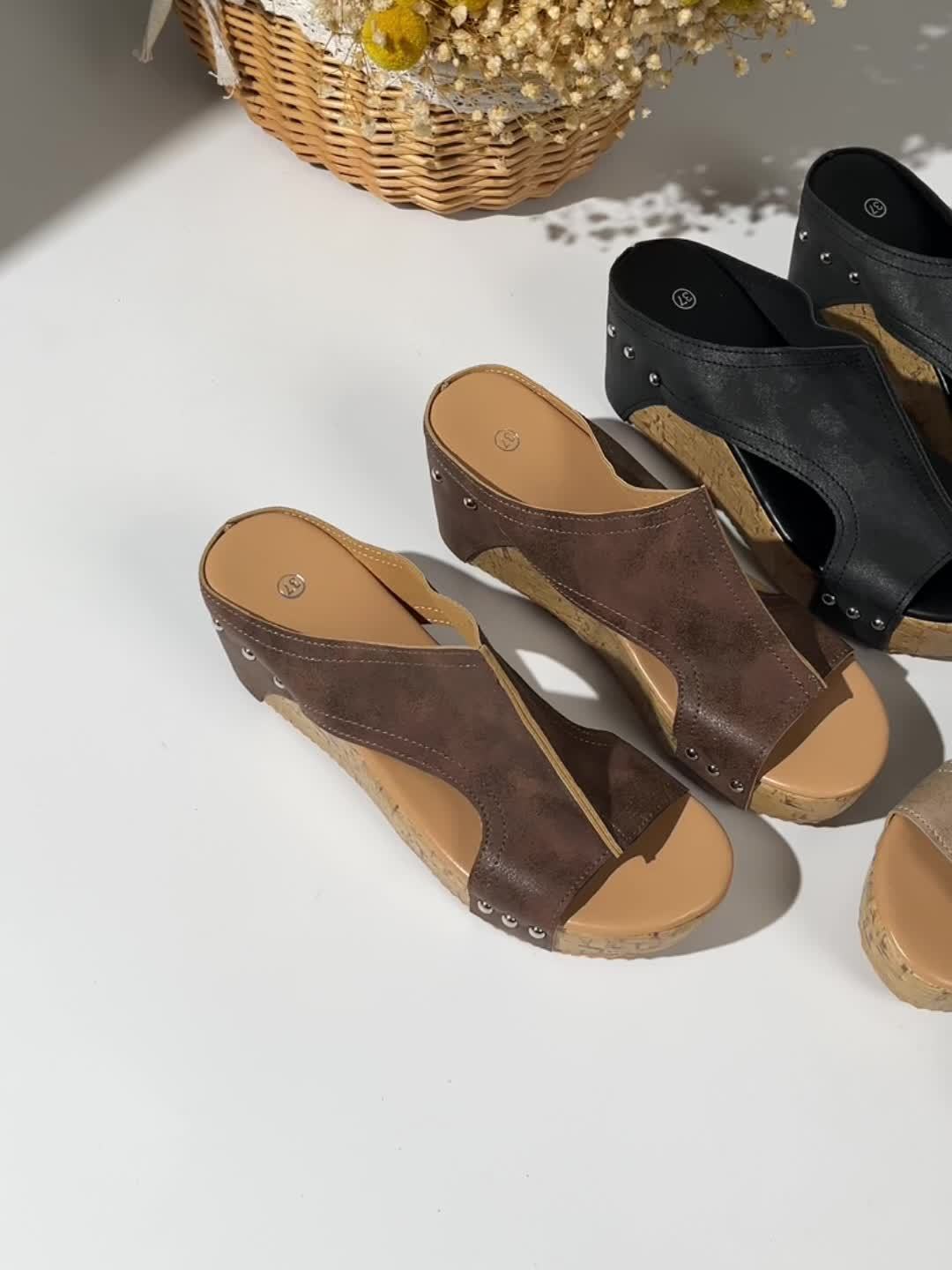 Sandali estivi donna Alessia: zeppa comoda, soletta anatomica e stile regolabile per l'estate.