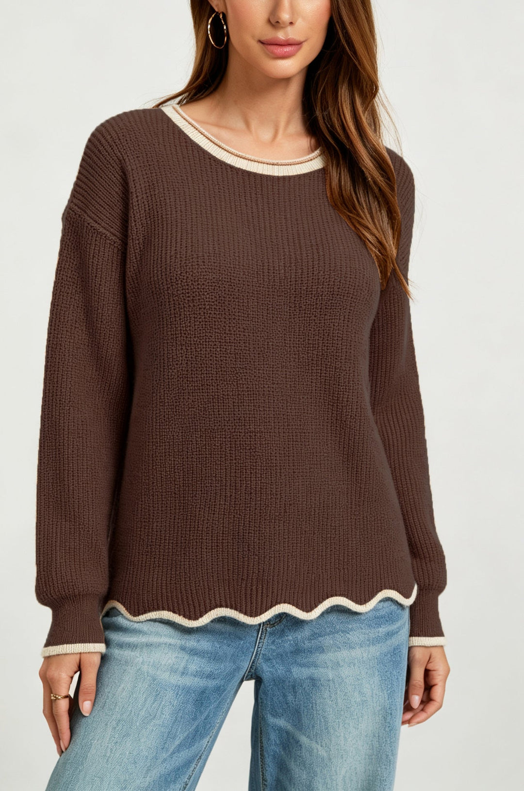 Maglia donna a girocollo, taglio ampio. Ideale per un guardaroba versatile e rilassato autunno/inverno.