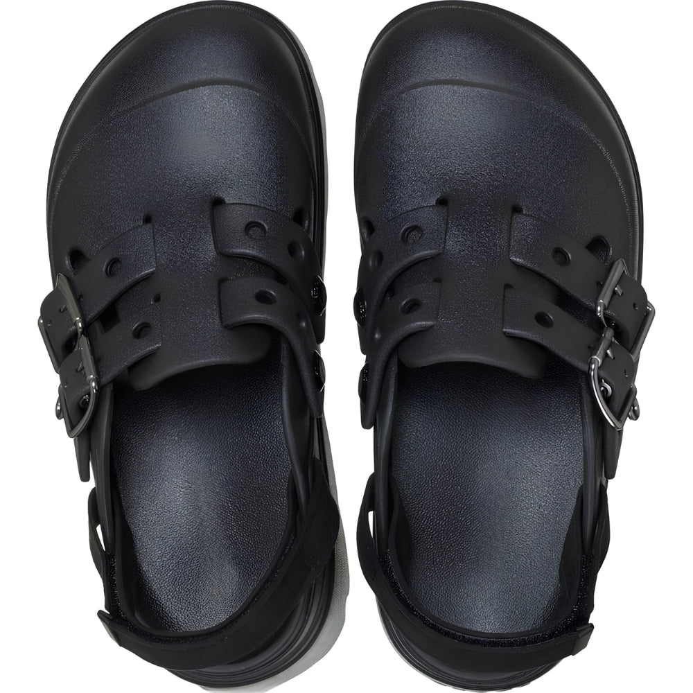 Calzature da donna versatili: mocassini con doppia fibbia, perfetti per un look quotidiano elegante e confortevole.