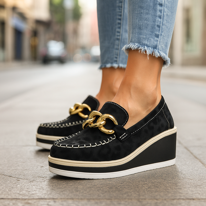 Mocassini zeppa donna leopardati, eleganti e comodi con soletta ammortizzata per calzature moda.