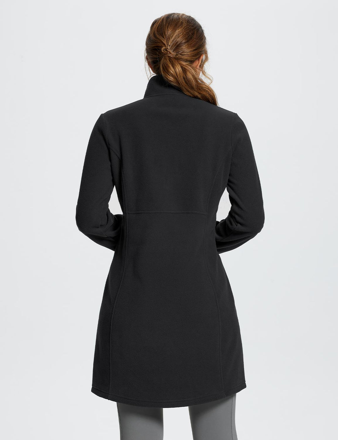 Abito midi invernale da donna. Con mezza zip, collo alto e tasca. Perfetto per un look quotidiano.