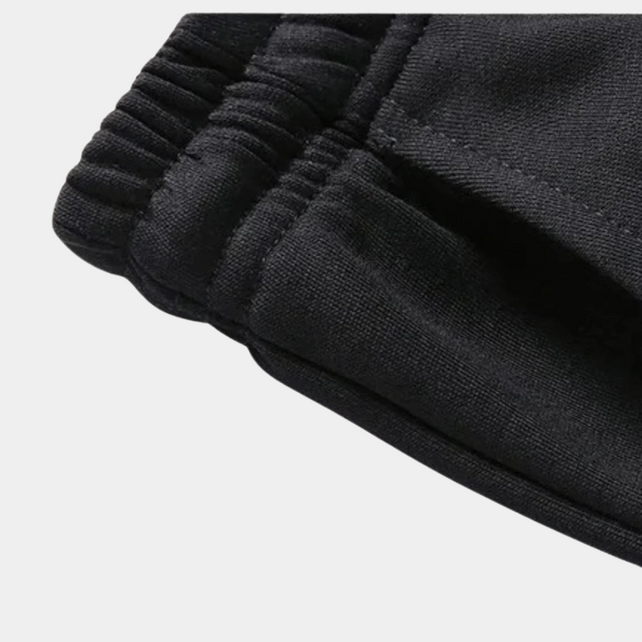 Completo sportivo uomo in poliestere, tuta casual con giacca con zip e pantaloni jogger per ogni occasione.