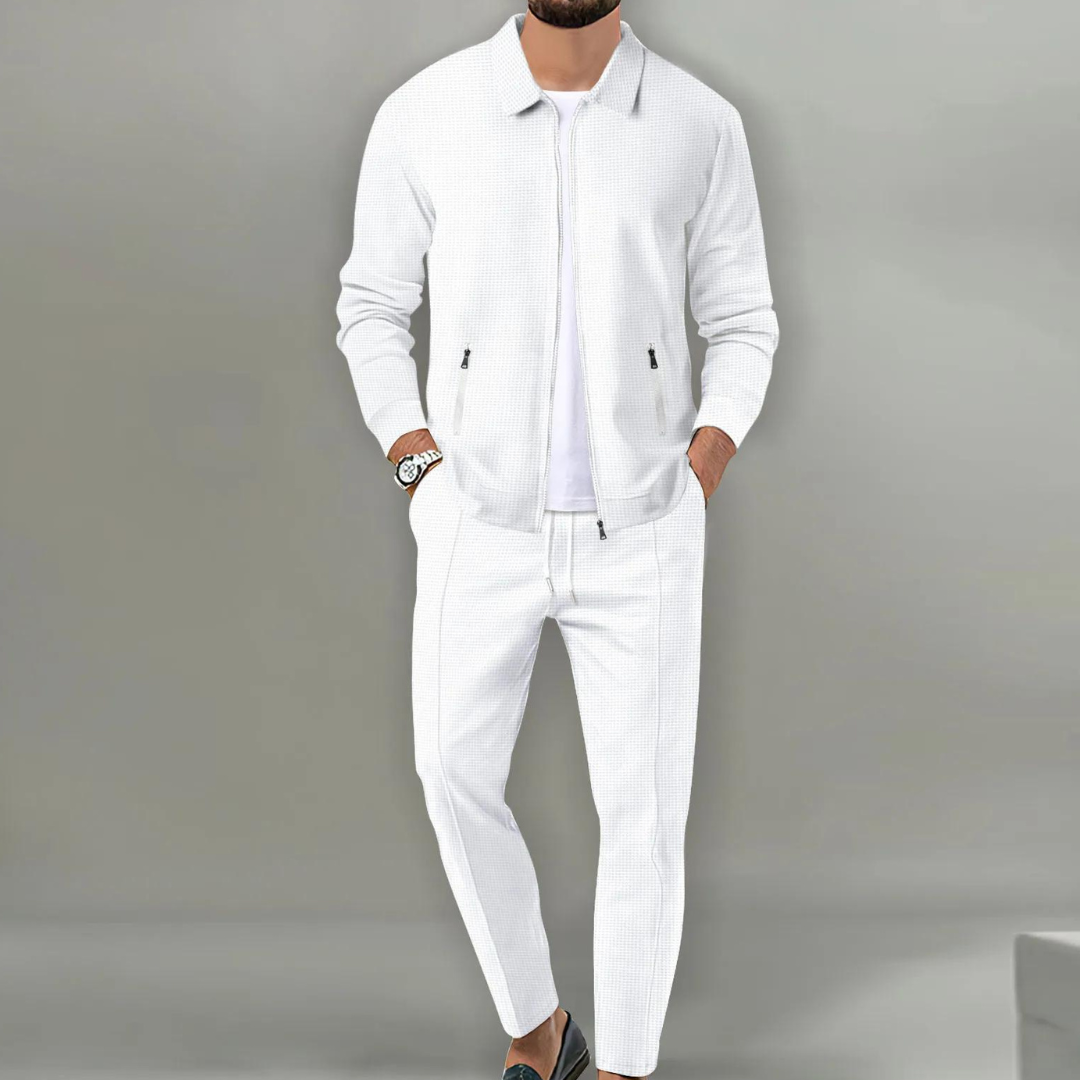 Set elegante uomo, completo casual confortevole con taglio moderno. Perfetto per eventi e look giornalieri.