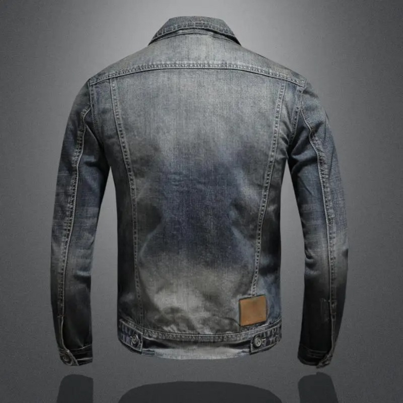 Giubbotto di jeans uomo blu, ideale per primavera e autunno. Perfetto per un look casual e streetwear, moda maschile.