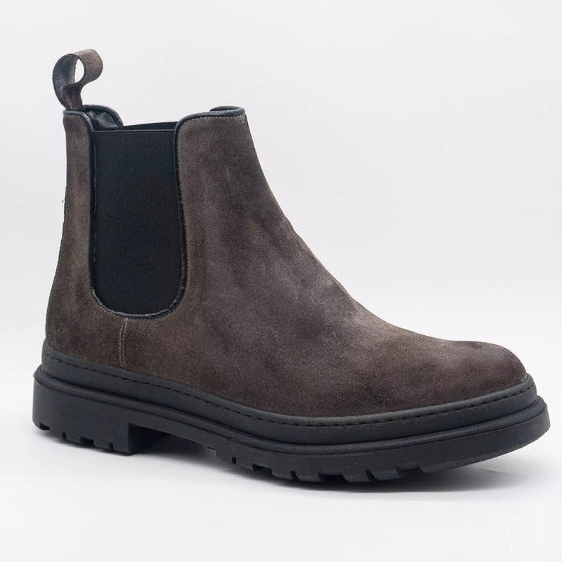 Eleganti stivaletti Chelsea da uomo grigi, con rialzo discreto, perfetti per outfit casual o formali invernali.