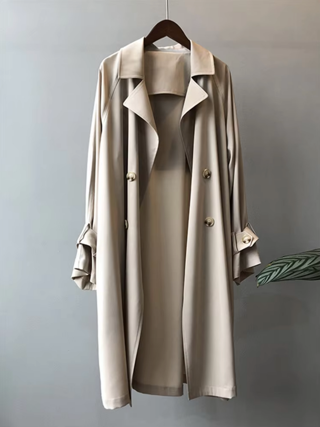 Trench donna impermeabile, versatile cappotto lungo perfetto per look eleganti o casual in primavera e autunno.