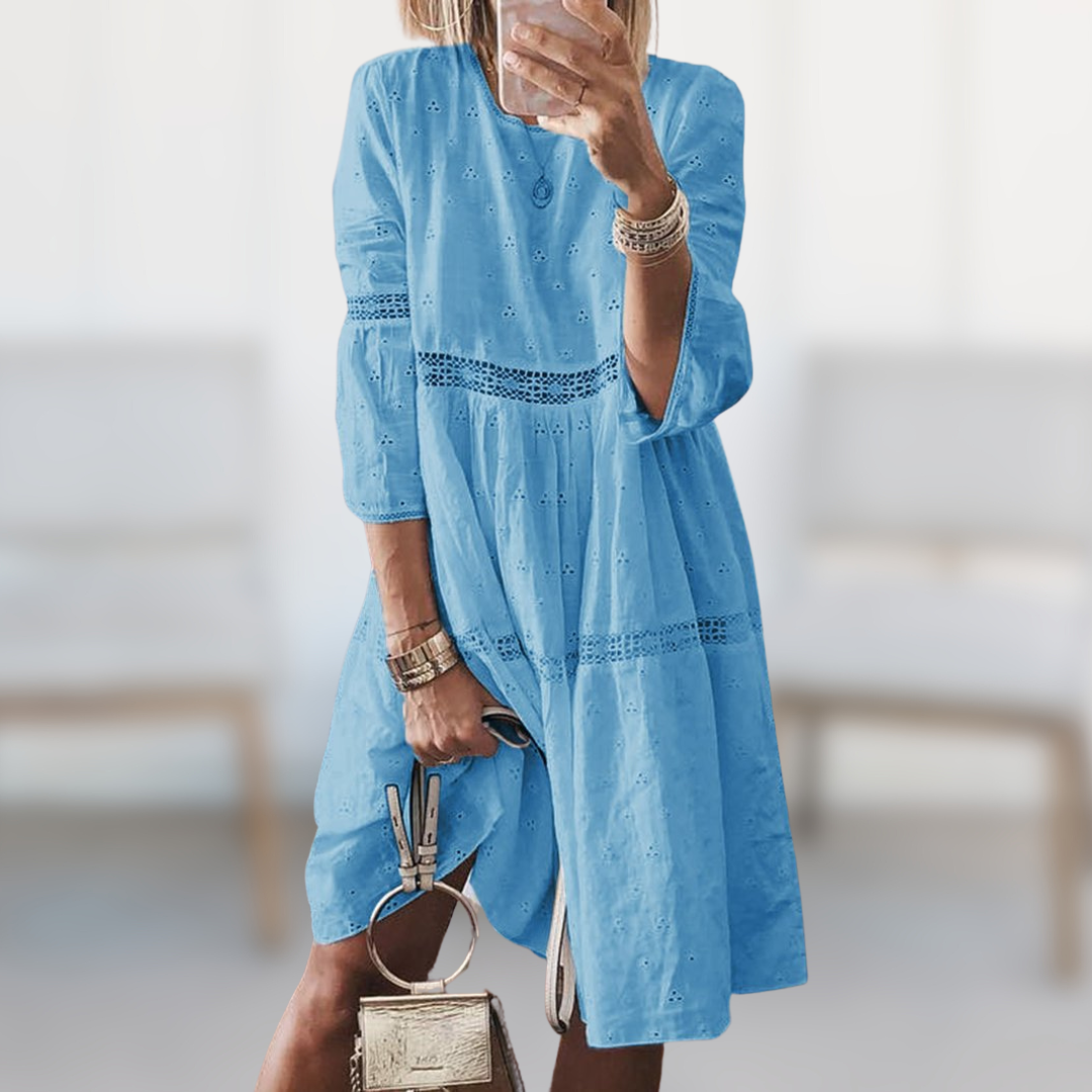 Abito lungo donna in cotone, versatile per look casual, ufficio o eventi. Design fluido ed elegante.