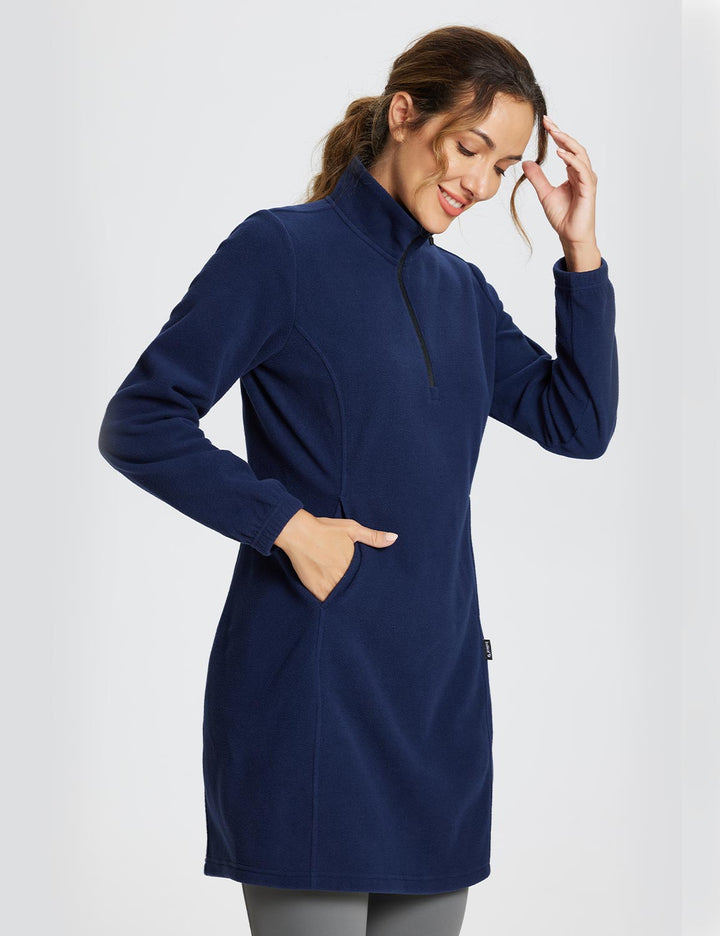 Abito casual invernale da donna. Collo alto, mezza zip e tasca. Tunica versatile per l'autunno.