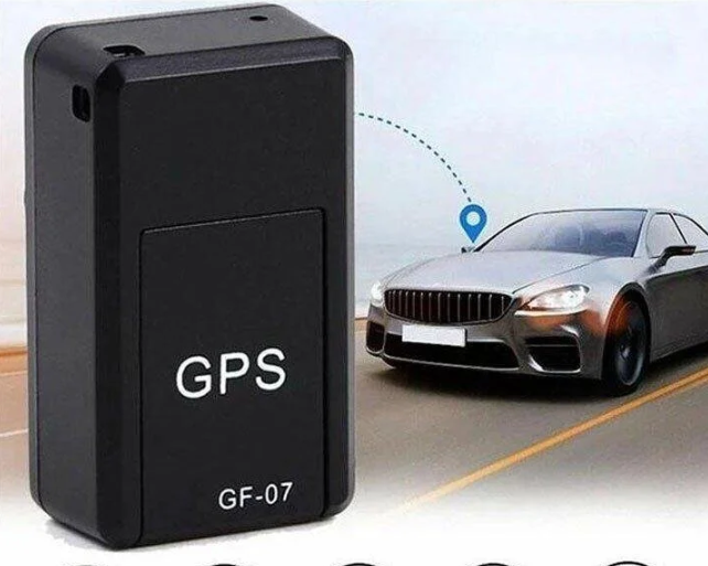 Localizzatore GPS magnetico per animali domestici. Traccia cani, gatti e altri pet in tempo reale per la loro sicurezza.
