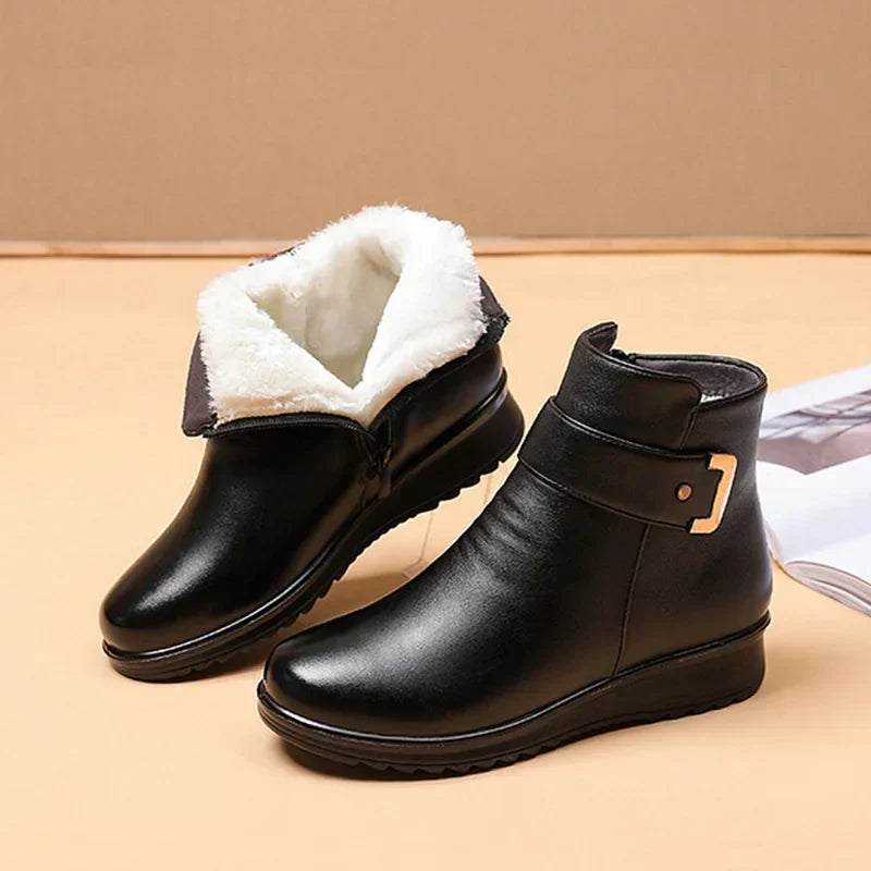 Moda donna: stivali eleganti e casual, ideali per l'autunno inverno.