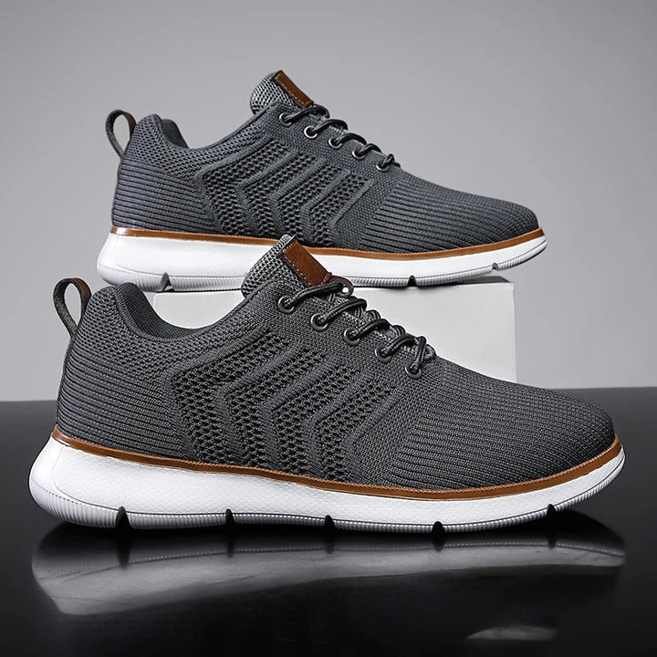 Scarpe sportive uomo leggere e traspiranti, ideali per il comfort di ogni giorno.