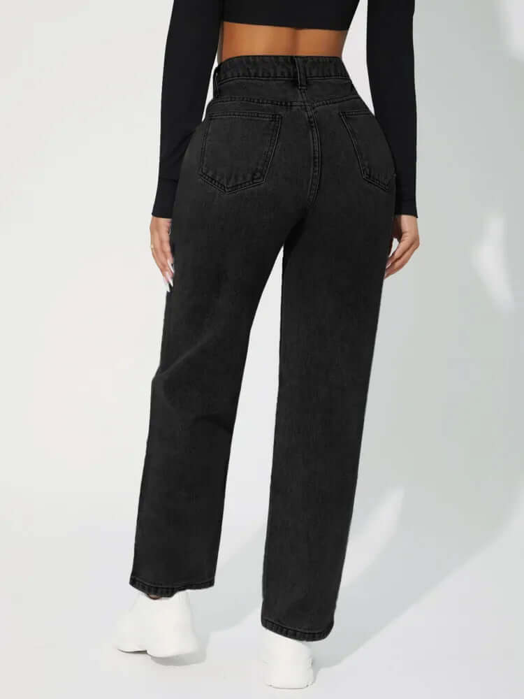 Eleganti jeans donna vita alta gamba dritta con chiusura a zip, perfetti per outfit versatili e di tendenza.