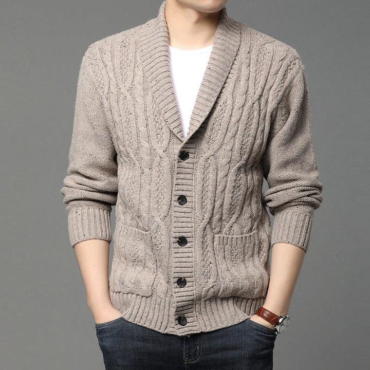 Cardigan invernale da uomo caldo e alla moda, con distintivo motivo jacquard e bottoni.
