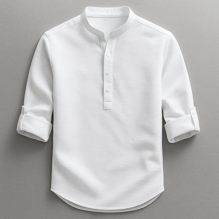 Camicia uomo elegante slim fit, tessuto di qualità con colletto classico. Perfetta per look moderni e raffinati.