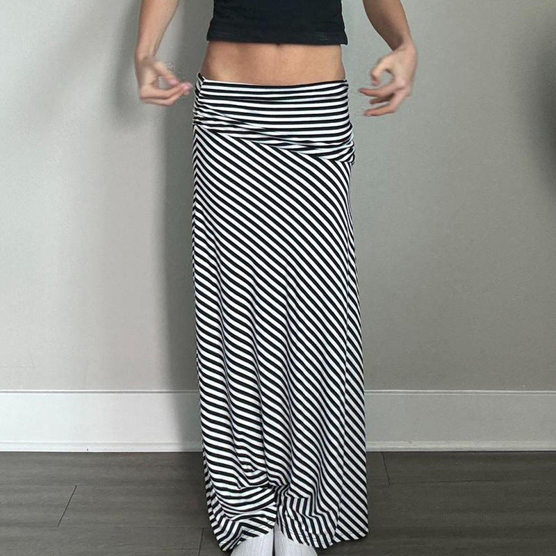 Gonna maxi donna a quadri, vita alta che valorizza la silhouette. Stile casual-elegante per ogni stagione.