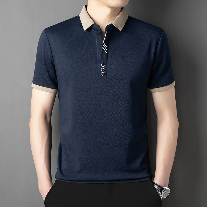 Maglietta uomo estiva con design asimmetrico e colletto revers. Stile casual e comfort.