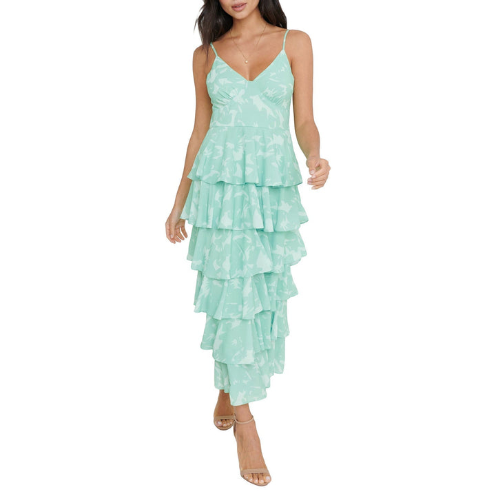 Vestito estivo lungo donna con vivace stampa a foglie, senza maniche, leggero per il caldo estivo.