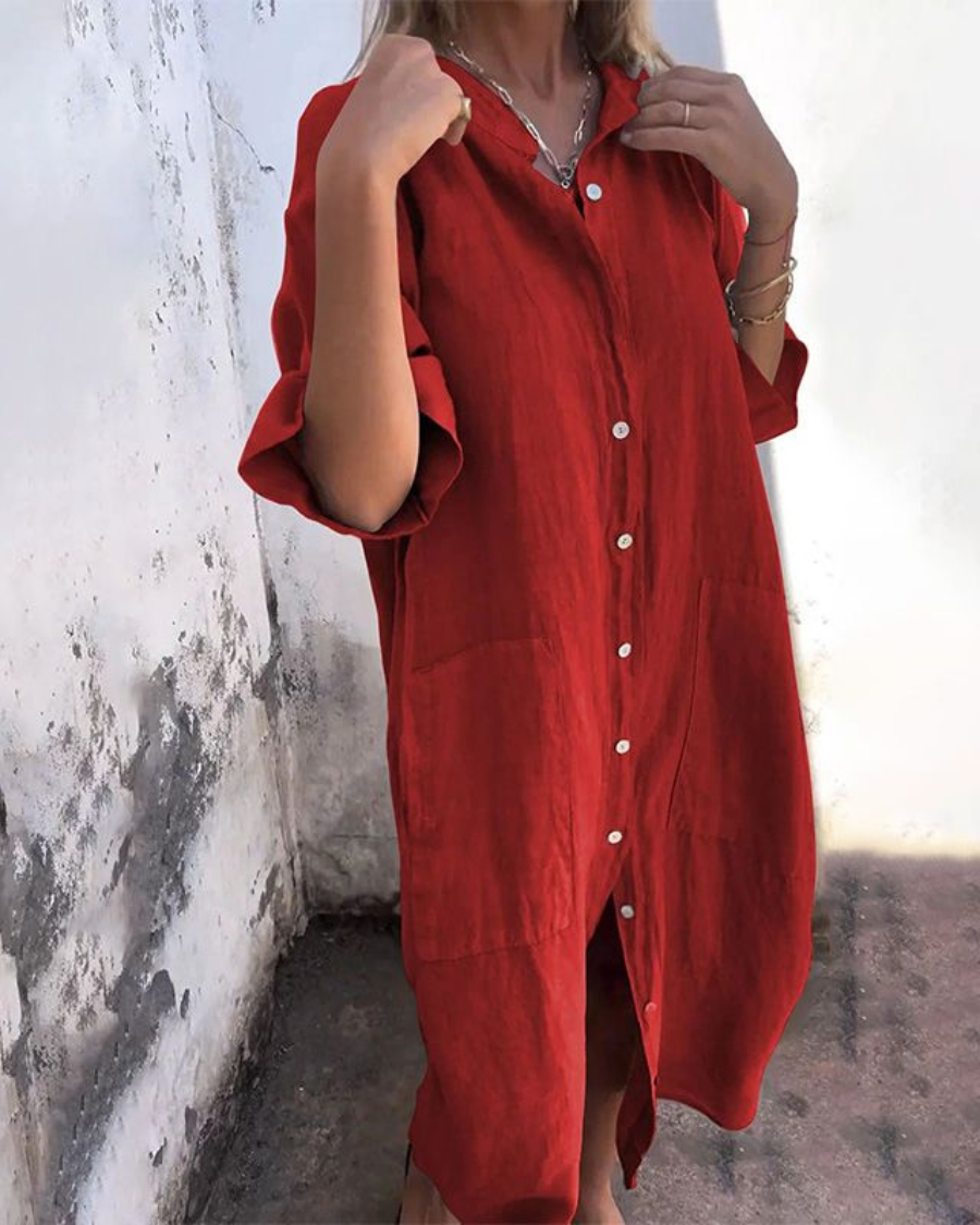 Abito camicia donna rosso, taglio midi, vestibilità comoda, ideale per l'estate, look casual-elegante.