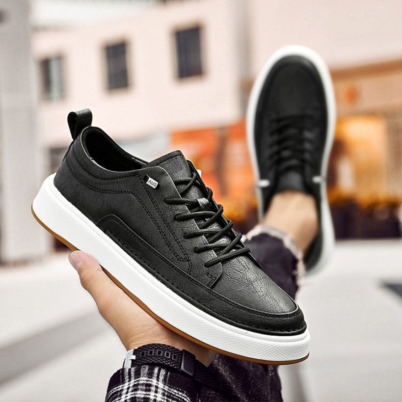 Scarpe uomo senza lacci color caffè, perfette per passeggio e look casual quotidiano, massimizzano il comfort.
